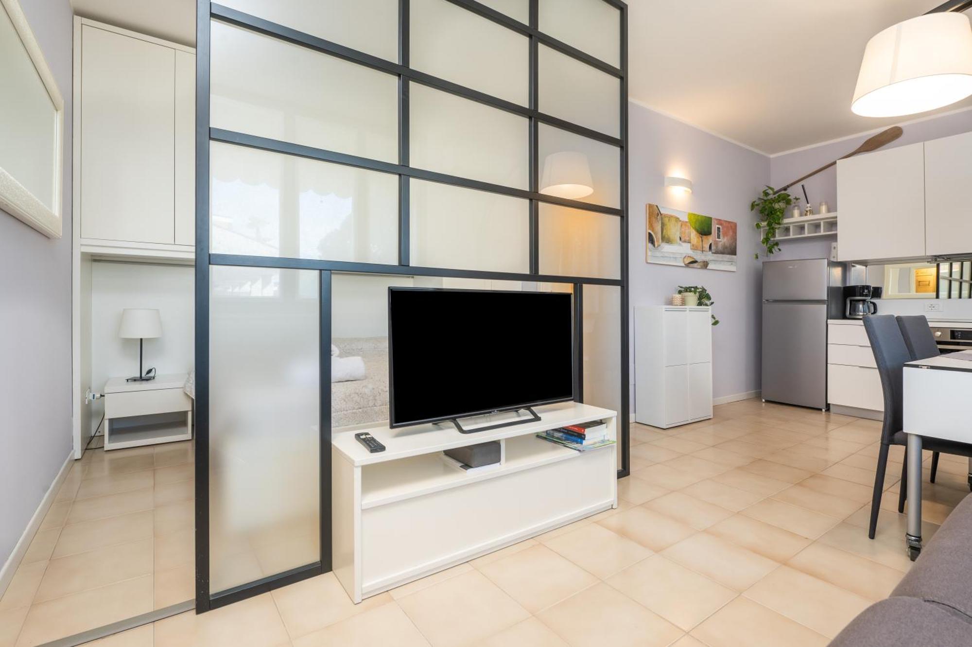 Casa Lugana 9 - Monolocale Con Piscina Fronte Lago Σιρμιόνε Εξωτερικό φωτογραφία